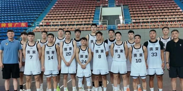 盛鹏智投 广东男篮惜败澳洲！杜锋赛后怒喷张昊迷之操作